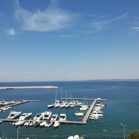 Le Terrazze Sul Mare Centro Bed & Breakfast *