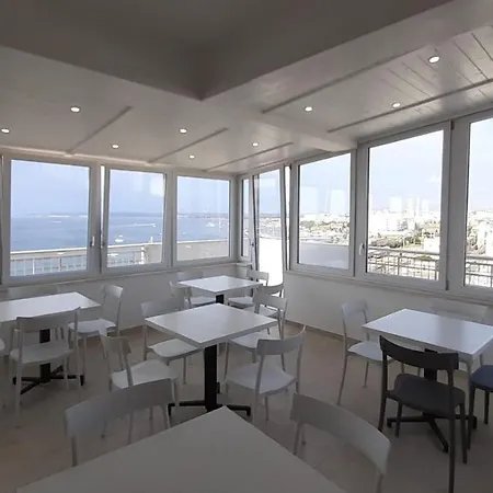 Le Terrazze Sul Mare Centro فندق مبيت وإفطار غالّيبولي