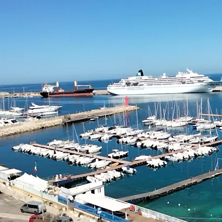Le Terrazze Sul Mare Centro Oda ve Kahvaltı Gallipoli