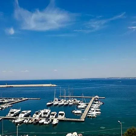 Le Terrazze Sul Mare Centro Bed & Breakfast *