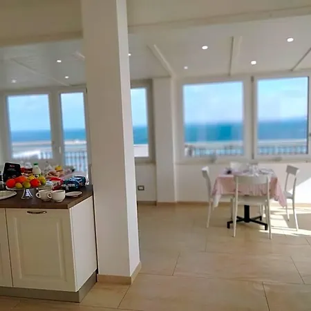 Bed & Breakfast Le Terrazze Sul Mare Centro *