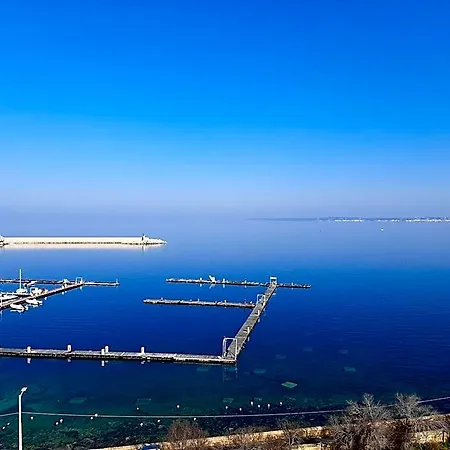 Bed & Breakfast Le Terrazze Sul Mare Centro *