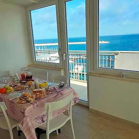 Le Terrazze Sul Mare Centro Bed & Breakfast *